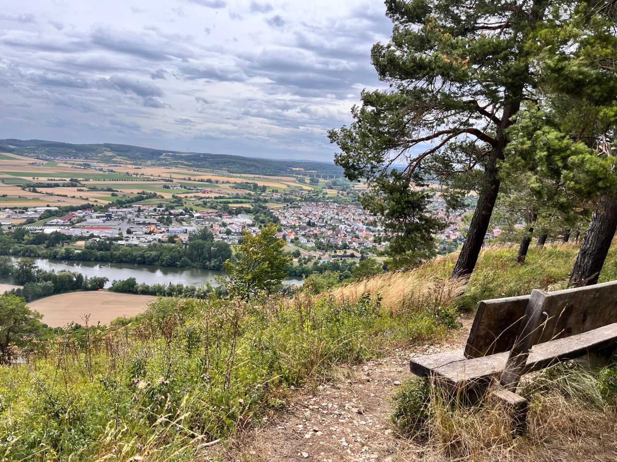 Ferienhaus Weinbergblick - Nahe Wuerzburg - 2 Schlafzimmer - Familienfreundlich - Terrasse Unterleinach Exteriör bild
